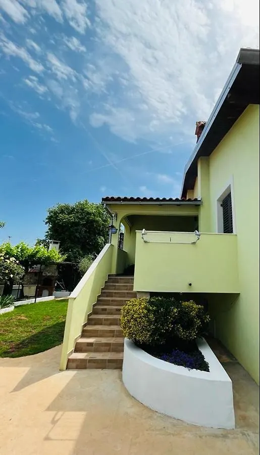 Pomerino Apartmans