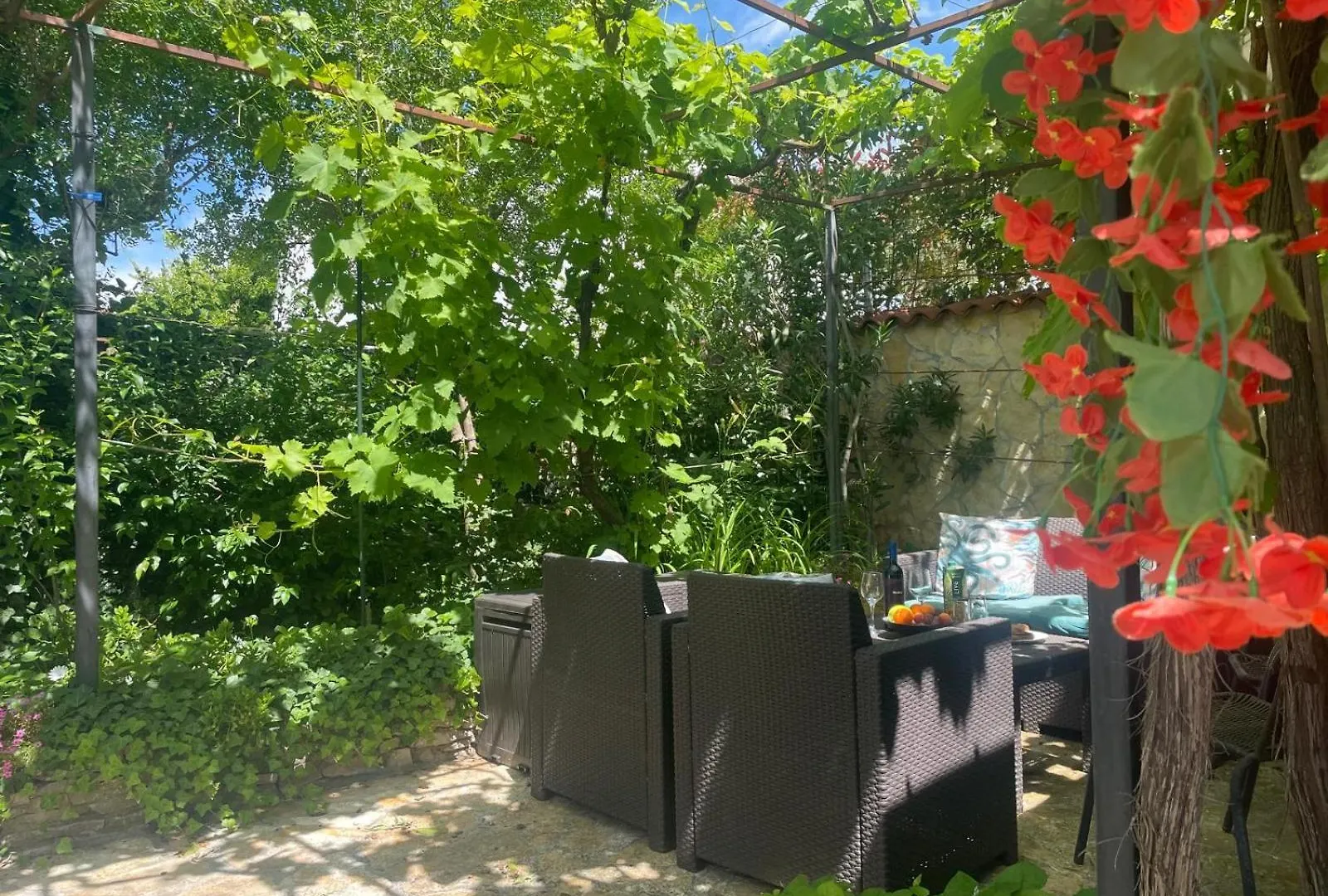 Pomerino Apartmans 0*, Pomer